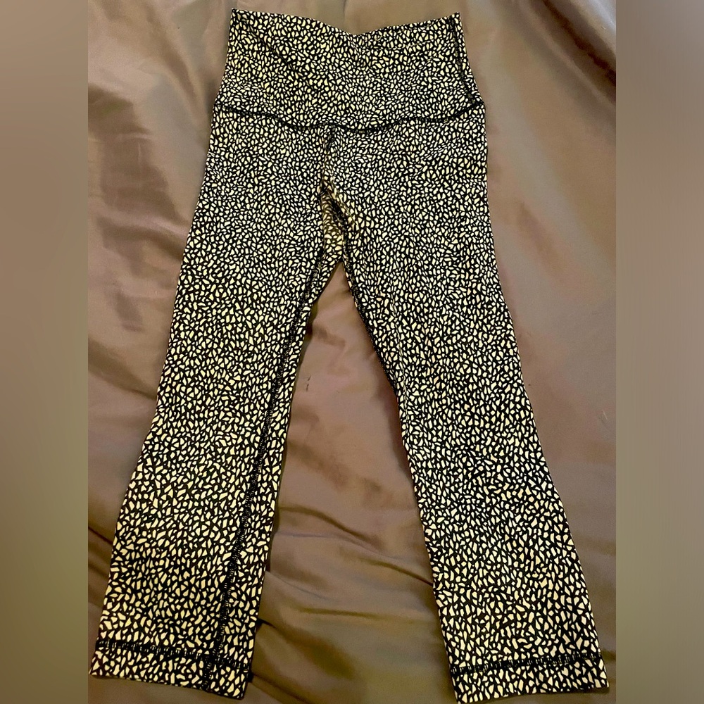 Lululemon high waisted crops 4